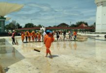 Bersihkan Banten Lama, Pemprov Banten Turunkan 90 Personil