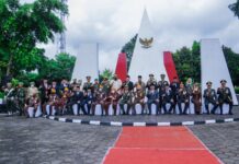 Peringati Hari Pahlawan, Pemkot Tangsel Gelar Upacara dan Tabur Bunga di TMP Seribu