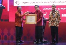 Pemprov Banten Menerima Penghargaan Pendaftaran Hak Kekayaan Intelektual dari Kemenkumham RI Pemprov Banten