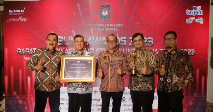 WhatsApp Image 2023-09-30 at 11.11.36 Perumdam TKR Sabet Juara 1 BUMD Award Kemendagri, PJ Bupati : Kinerja Patut diapresiasi